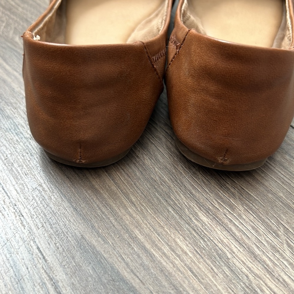 Amazon essentials flats - Picture 2 of 4